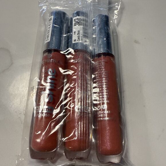 Lot Of 3 Essence Extreme Shine Volume Lipgloss 06 Candy Shop New - Picture 1 of 4